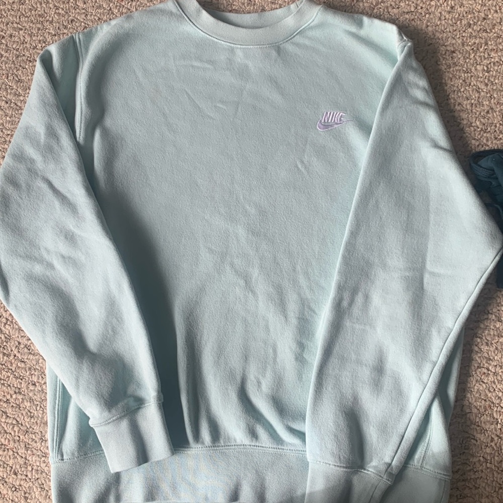 Men’s Nike crew neck sweathsirt